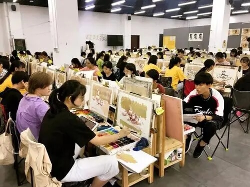 學美術太燒錢，家里不想繼續支持了怎么辦？3