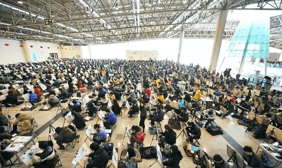 重慶美術集訓畫室：聽說藝考生總是被藝考和文化課混合雙打？