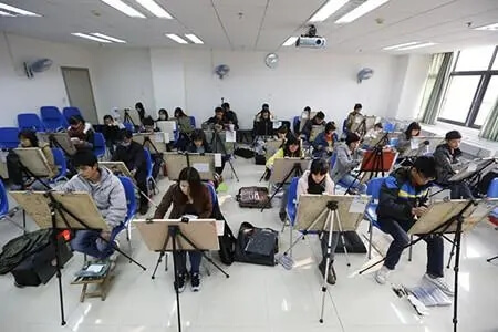 色彩靜物總是畫(huà)不好？重慶畫(huà)室分享顏料屬性和用筆的使用技巧