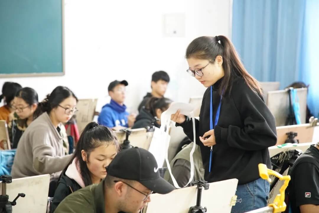 已有省市發(fā)布2021屆美術(shù)聯(lián)考大綱，重慶美術(shù)培訓(xùn)畫室美術(shù)生速看！