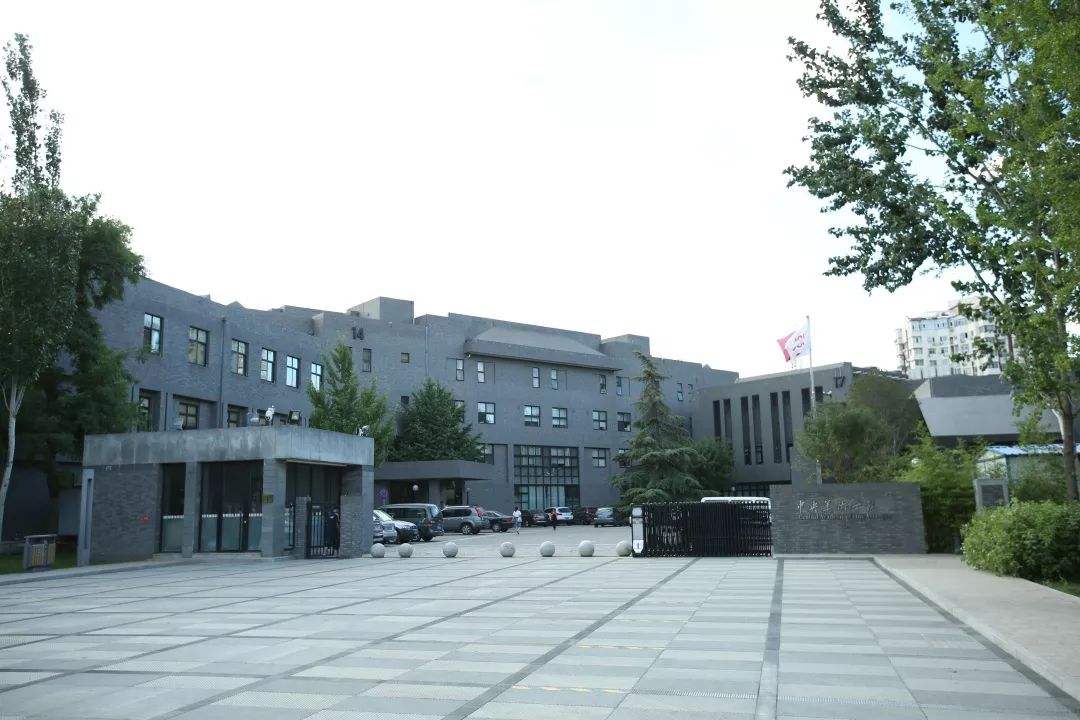 央美2021校考復試完美結束，共2656人參加復試！祝重慶龍行畫室學子必勝！