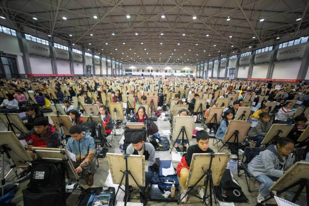 美術生要如何選擇聯考與校考？怎么能上一個好的大學！